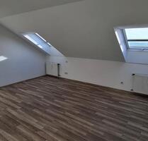 Renovierte 3 Zimmer DG Wohnung zu vermieten, in Elsen - Paderborn