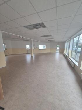 Foto - Gewerbefläche mitten in Lich - 1.600,00&nbsp;EUR Kaltmiete, ca.&nbsp; 170,00&nbsp;m&sup2;