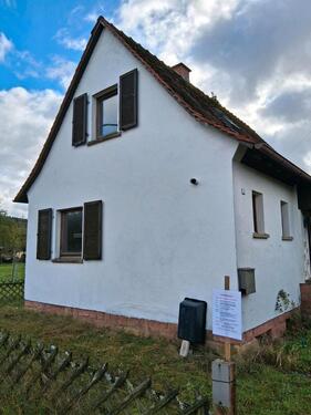 Foto - Kleines Haus auf großem Ackergrundstück in Kleinwallstadt