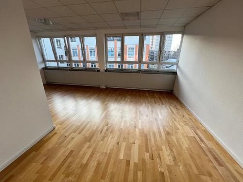 Foto - *Offenbach* Helles Büro nahe Ledermuseum