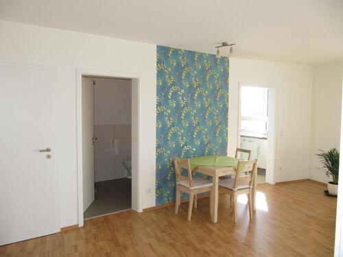 Foto - Für Pendler: Helle 2,5 Zimmer Wohnung, möbliert, Warmmiete