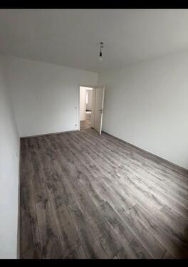 Foto - 4-Zimmer-Erdgeschosswohnung - 1.364,00&nbsp;EUR Kaltmiete, ca.&nbsp; 88,00&nbsp;m&sup2;
