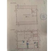 Zwei Familien-Wohnhaus mit großen Grundstück in Durlangen