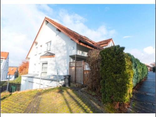 Foto - Renovierte 2,5 Zimmer Dachgeschoss Maisonette mit Balkon und Gar.
