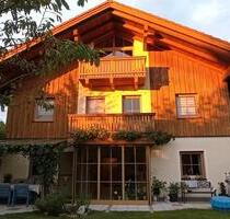 Dachgeschoss Wohnung - 890,00&nbsp;EUR Kaltmiete, ca.&nbsp; 70,00&nbsp;m&sup2; in Petting (PLZ: 83367)