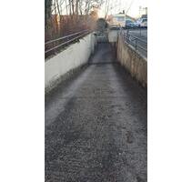 Tiefgaragen-Stellplatz in Berlin-Lichterfelde zu vermieten