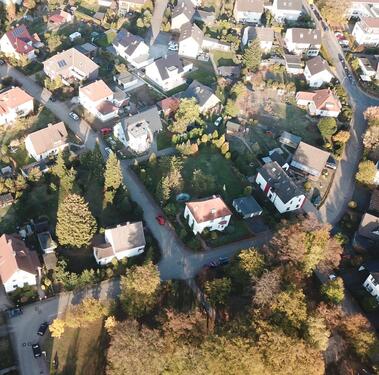 Foto - Seltenes Eckgrundstück 1430 m² mit Haus und Doppelgarage