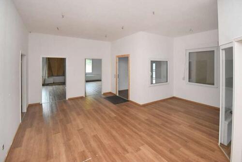 Foto - Moderne Büro- oder Praxisfläche in gepflegtem Zustand