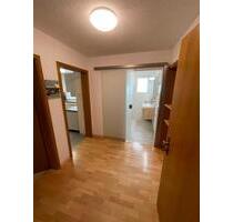 2 Zimmer Erdgeschosswohnung mit Einbauküche und Möblierung - Singen (Hohentwiel)