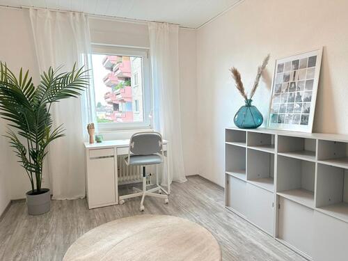 Foto - Möblierte Moderne 3-Zimmer-Wohnung mit Balkon in Rodenbach