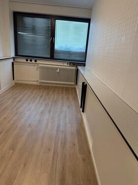 Foto - Büro zur Vermietung - 300,00&nbsp;EUR Kaltmiete, ca.&nbsp; 13,00&nbsp;m&sup2;