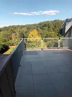 Foto - Kernsanierte moderne helle Wohnung mit großer Dachterasse & Küche