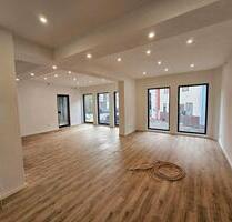 Kernsarnierte, Gewerbefläche am Marktplatz 95m² + optional 50m² - Nidderau