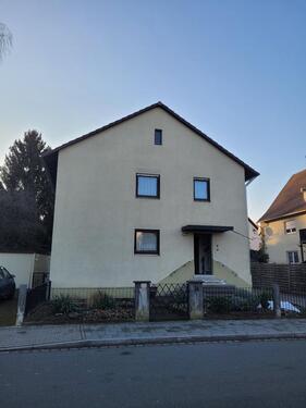Foto - Freistehendes Zweifamilienhaus in Nürnberg-Altenfurt