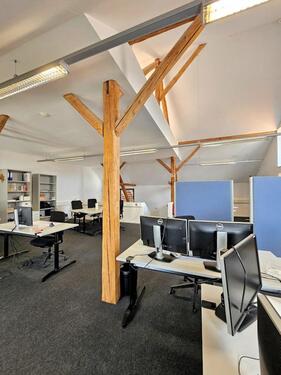 Foto - Attraktive Bürofläche im Maisonette-Stil