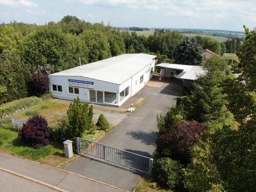 Foto - Gewerbehalle mit Büro-, Lager- und Werkstattflächen zu vermieten!
