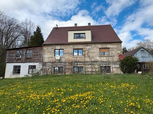 Foto - Haus mit großem Grundstück zu verkaufen