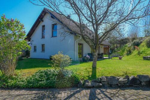Foto - Freistehendes Niedrigenergie Haus von Weber