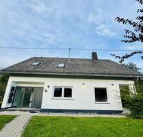 Kirchhundem-Rahrbach: 4-Zimmer-Wohnung mit großer Terrasse provisionsfrei zu vermieten