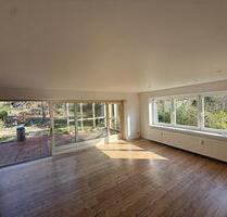 5-Zimmer-Wohnung mit eigenem Eingang, großer Terrasse und Garten - Flensburg