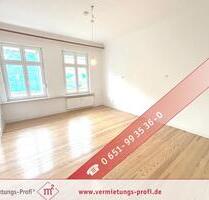 Zeitlos schön & zentral gelegen: Wohnung mit hohen Decken, Holzdielen und einzigartigem Altbauflair – perfekt für 2–3 Personen - Trier Nord