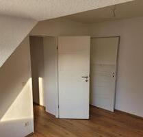 42 qm Essen-Huttrop renoviert, hell,Parkett, Iso Gas-ZH Wasssertu