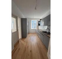 Riesige 5-Raumwohnung | Erstbezug mit hochwertiger Einbauküche - Freiberg