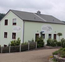 Haus in Ruhiger Lage von Gungolding mit 3 Wohnungen - Walting