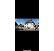 Provisionsfrei 1 bis Zweifamilienhaus plus Laden in Felsberg