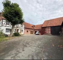 Charmantes großes Bauernhaus mit vielen Scheuen - Diemelstadt
