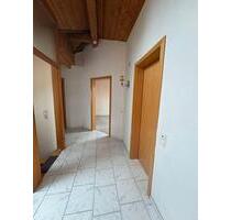 Helle 2,5-Zimmer Dachgeschosswohnung (80 m²) mit 2 Balkonen - Sinzheim
