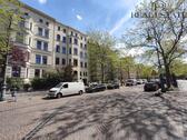 Foto - Großzügige Altbauwohnung in der Hegelstraße !