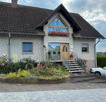 Schönes und gepflegtes Einfamilienhaus in schöner Lage - Gemünden