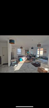 Foto - Großzügige 3-Zimmer-Wohnung mit 135 m², Balkon & 2 Stellplätzen