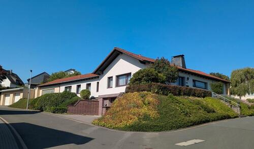 Foto - Großzügiger Bungalow in traumhafter Aussichtslage