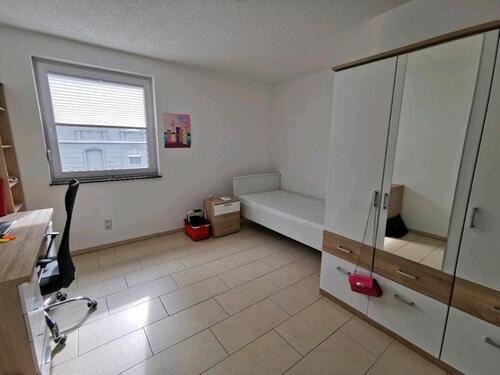 Foto - Modernes WG-Zimmer für Studentin Wohngemeinschaft WG