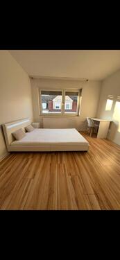 Foto - Moderne, möblierte 2,5-Zimmer-Wohnung + EBK + ruhige Lage