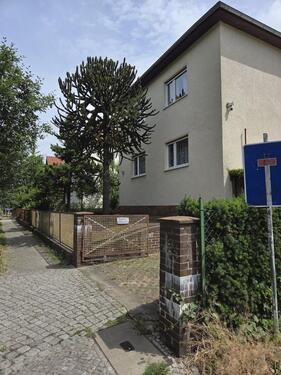 Foto - Freistehendes zwei Familienhaus in Lichterfelde, Provisionsfrei