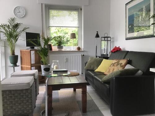 Foto - Schöne 2 Zi-Whg. mit Einbauküche, Balkon und Stellplatz v. privat