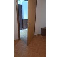 2 Zimmer Wohnung im Grünen - 250,00 EUR Kaltmiete, in Salzatal (PLZ: 06198)
