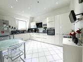 Foto - Wunderschöne 4 Zi.- Altbauwohnung mit 45m2 Ausbaureserve