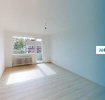 FRISCH SANIERT: Lichtdurchflutete 2-Zimmer-Wohnung mit BALKON und EBK - Tasdorf