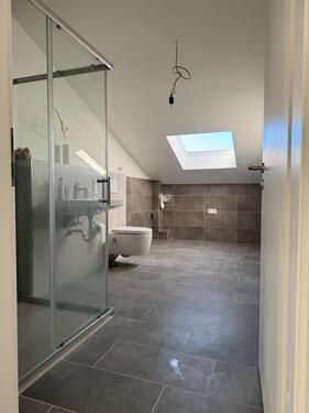 Foto - 3-Zimmer-Dachgeschosswohnung mit großem Balkon (Neubau)