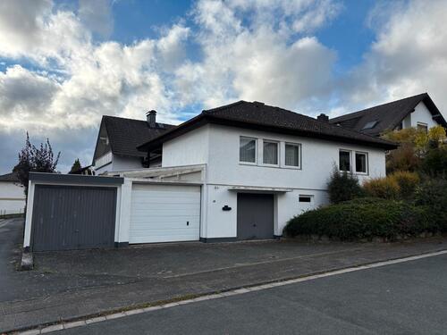 Foto - großes Einfamilienhaus in Usingen in Toplage von Privat