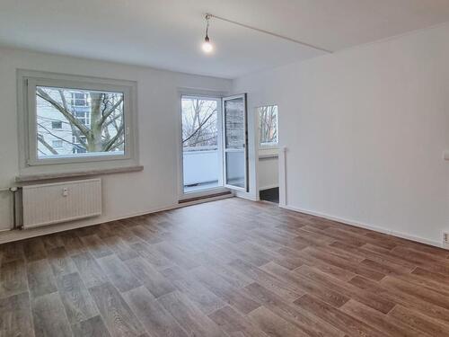 Foto - Das 2 x 2 zum Neujahr! 2-Zimmer-Wohnung in der 2. Etage!