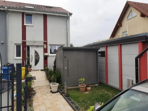 Foto - Sehr schöne Doppelhaus- Hälfte mit Wintergarten