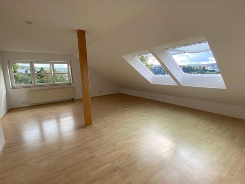 Foto - Zentrale - helle Dachgeschosswohnung