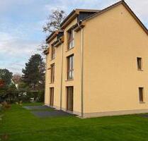 Schicke 2.5-Zimmer Dachgeschosswohnung mit EBK in Falkensee