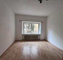 Helle 1-Zi.-Wohnung im EG mit separater Küche & Hochebene | Augsb - Augsburg