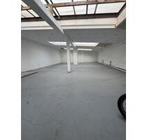 Vielseitig nutzbare Lagerhalle mit ca. 220 qm in Iserlohn!